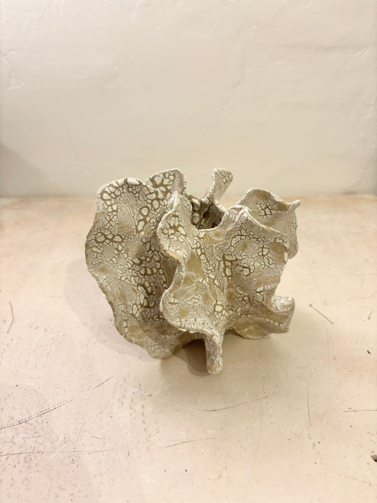 Mini chalk sea sculpture no 06128