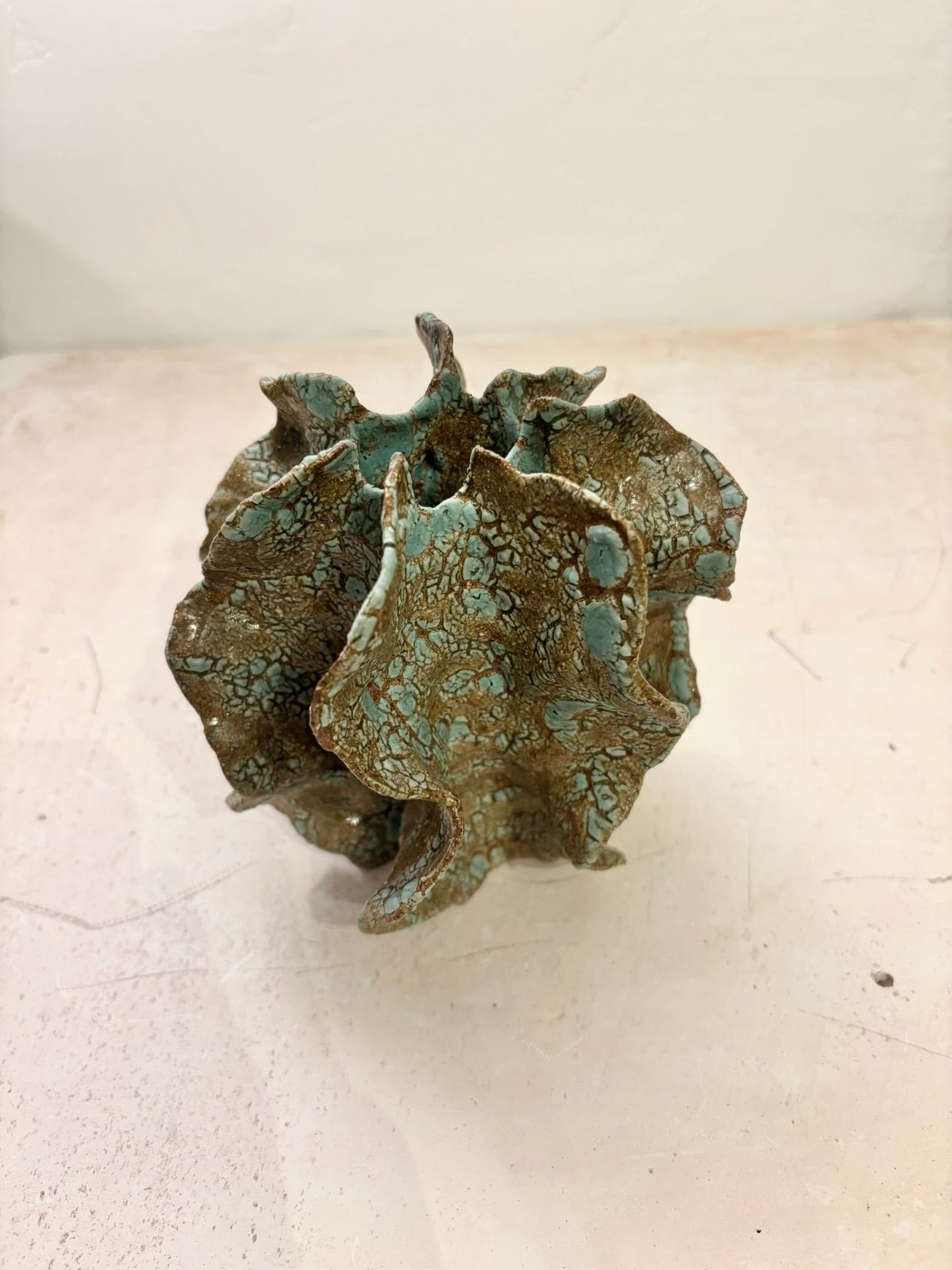 Mini chalk sea sculpture no 06134