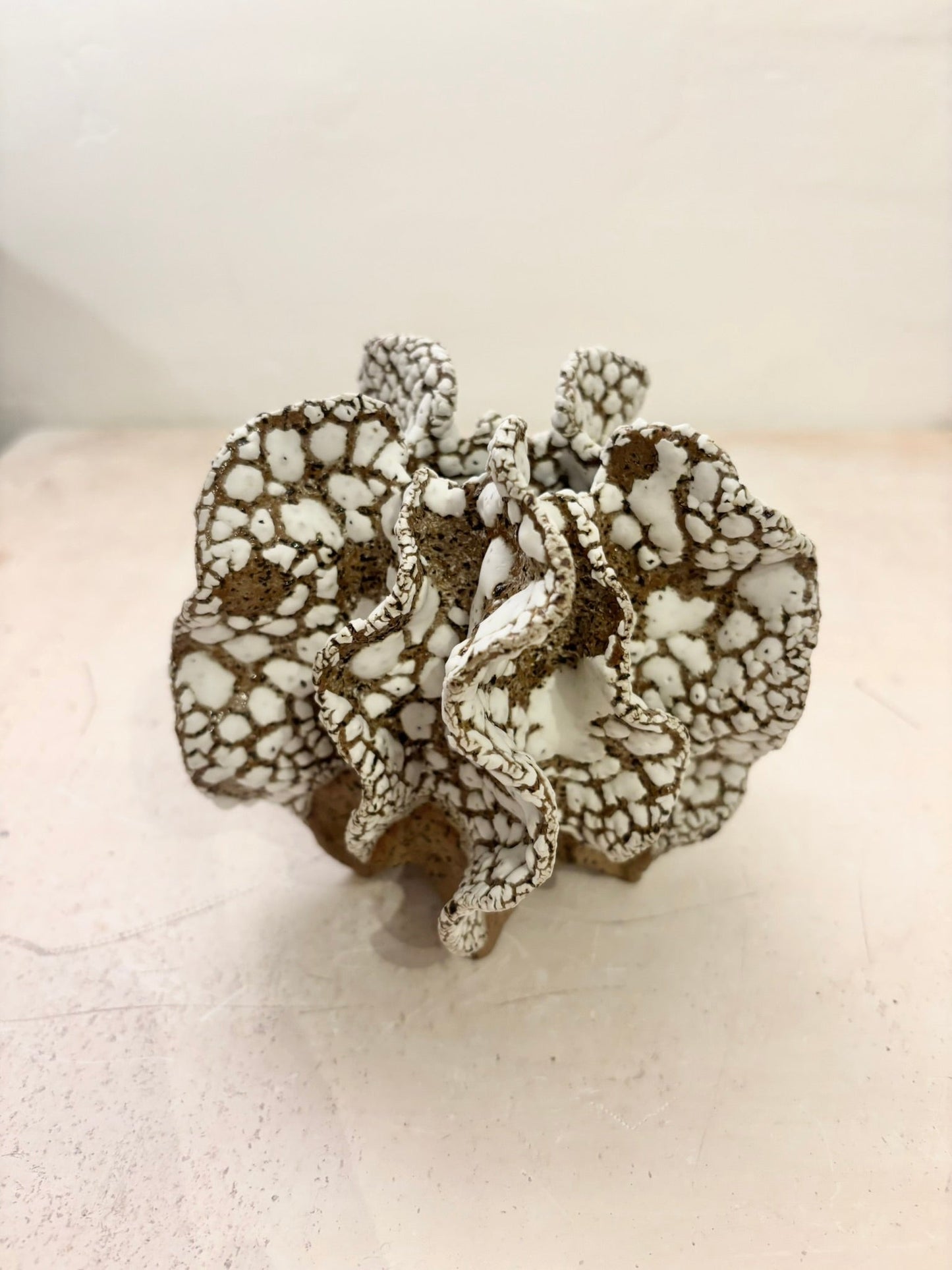 Mini chalk sea sculpture no 06143