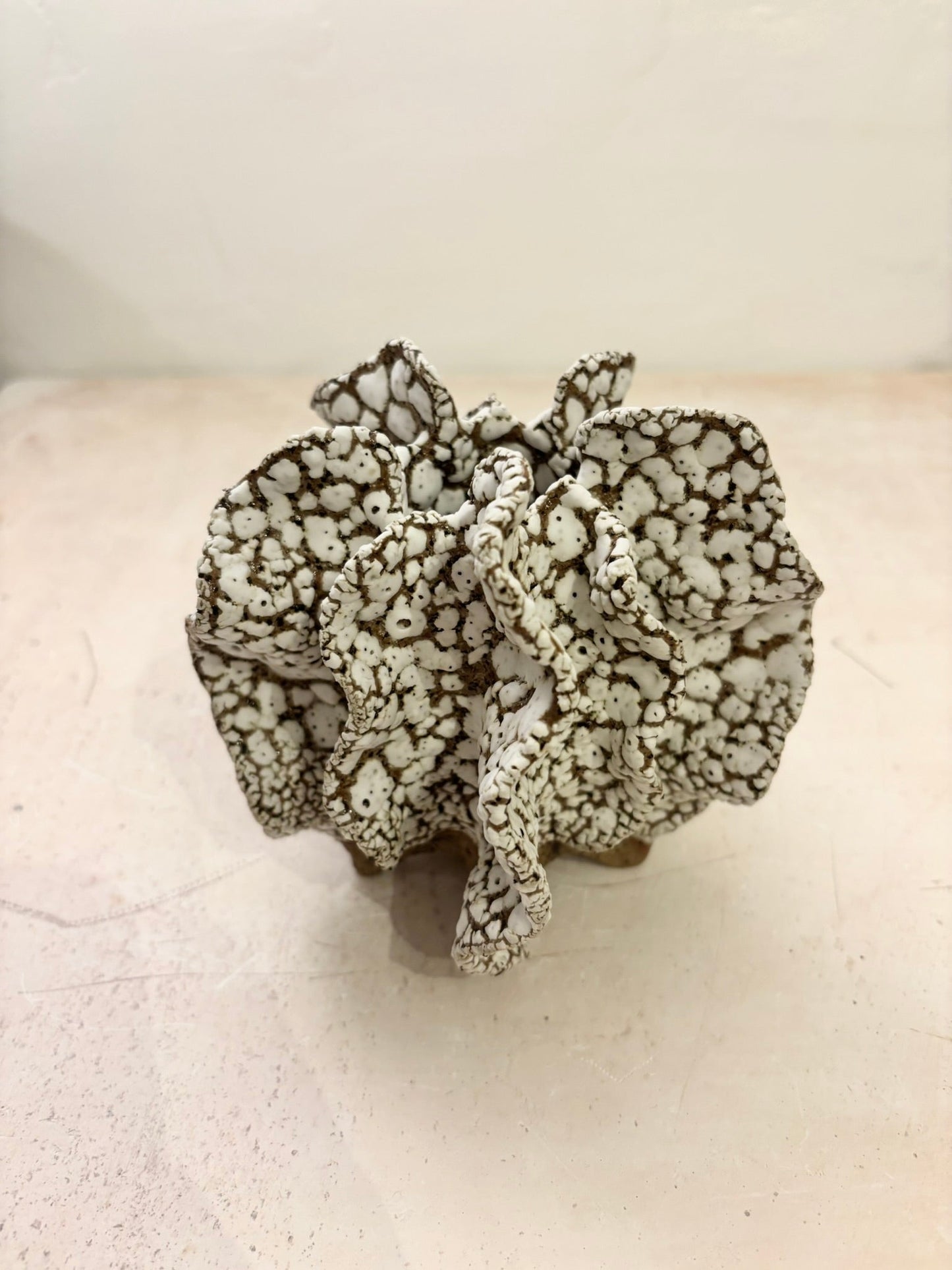 Mini chalk sea sculpture no 06143