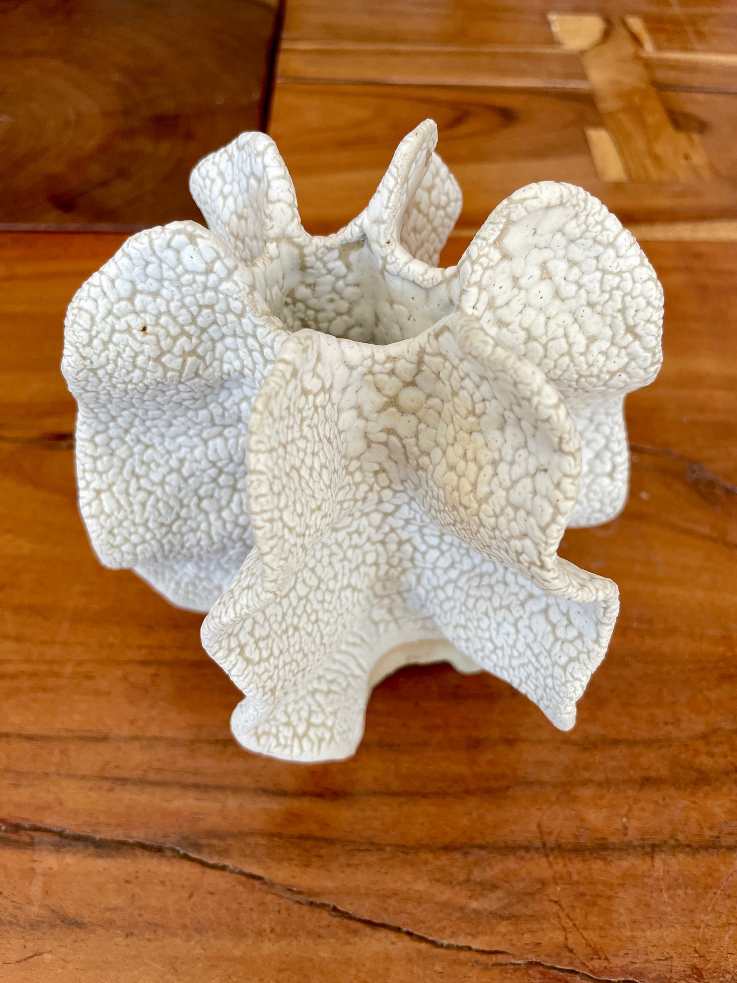 Mini chalk sea sculpture no 06114